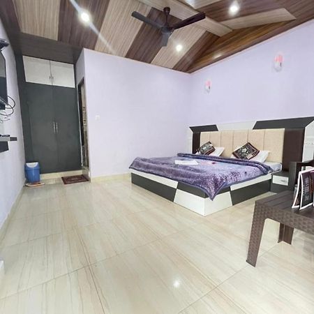 Oak Wood Homestay Banikhet Dalhousie Luaran gambar