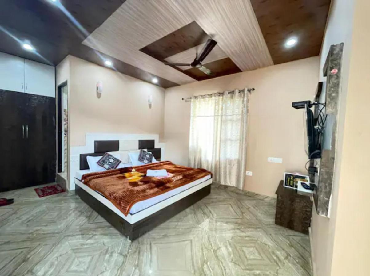 Oak Wood Homestay Banikhet Dalhousie Luaran gambar