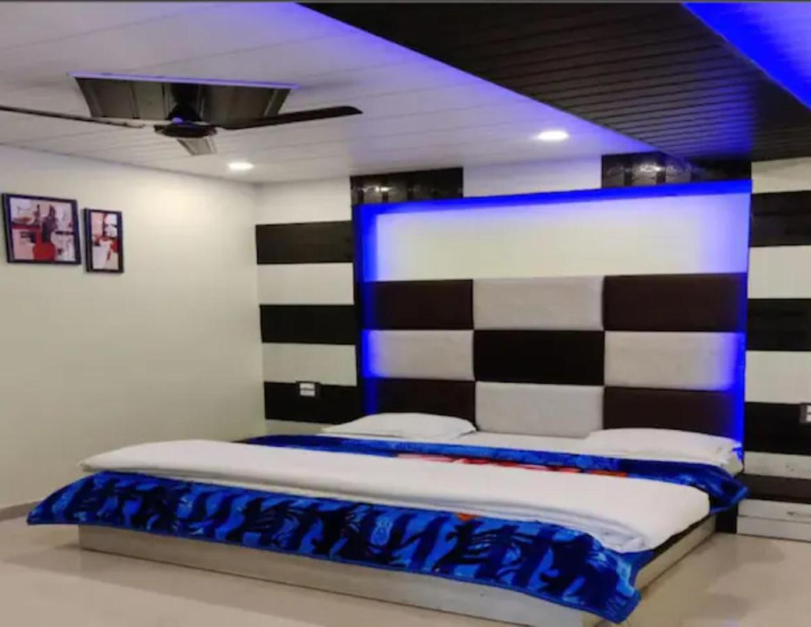 Oak Wood Homestay Banikhet Dalhousie Luaran gambar