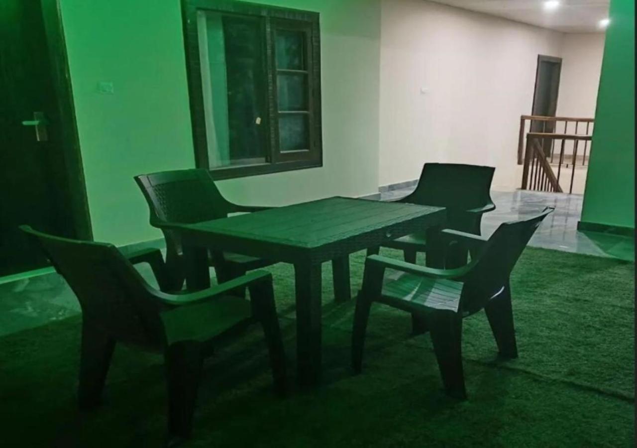 Oak Wood Homestay Banikhet Dalhousie Luaran gambar