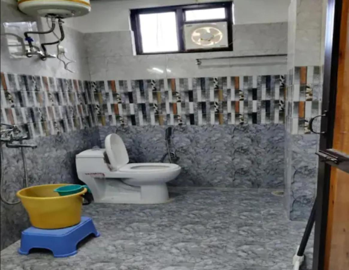 Oak Wood Homestay Banikhet Dalhousie Luaran gambar