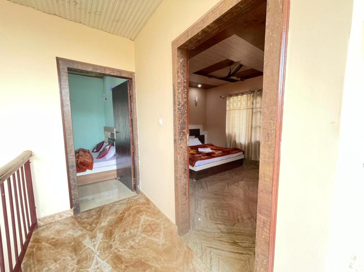 Oak Wood Homestay Banikhet Dalhousie Luaran gambar